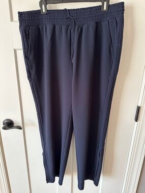 Athleta Navy Cropped Athletic Drawstring Pants Metropolis straight leg pant